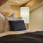 Standard 4 - Private Bathroom - Heiti 3*