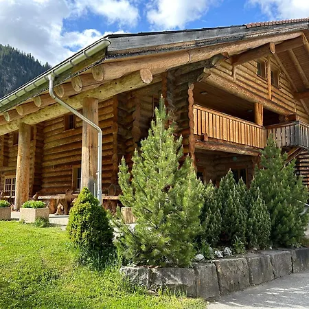 Standard 4 - Private Bathroom - Heiti 3*