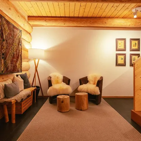 Standard 4 - Private Bathroom - Heiti Bed and breakfast Gsteig