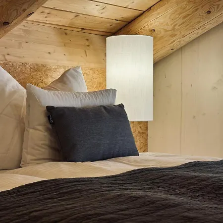 Standard 4 - Private Bathroom - Heiti 3*