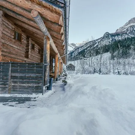 Standard 4 - Private Bathroom - Heiti Bed and breakfast Gsteig