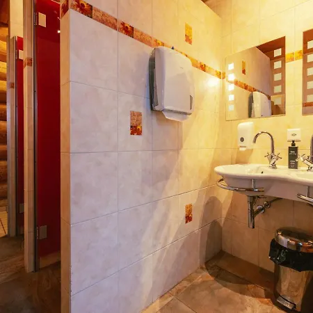 Bed and breakfast Standard 4 - Private Bathroom - Heiti Gsteig