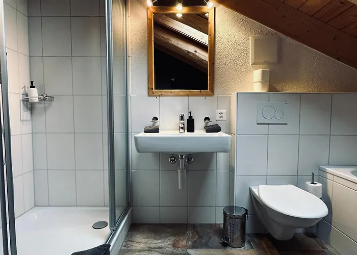 Bed & Breakfast Standard 4 - Heiti