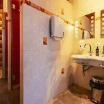 Panzió Standard 4 - Private Bathroom - Heiti Gsteig